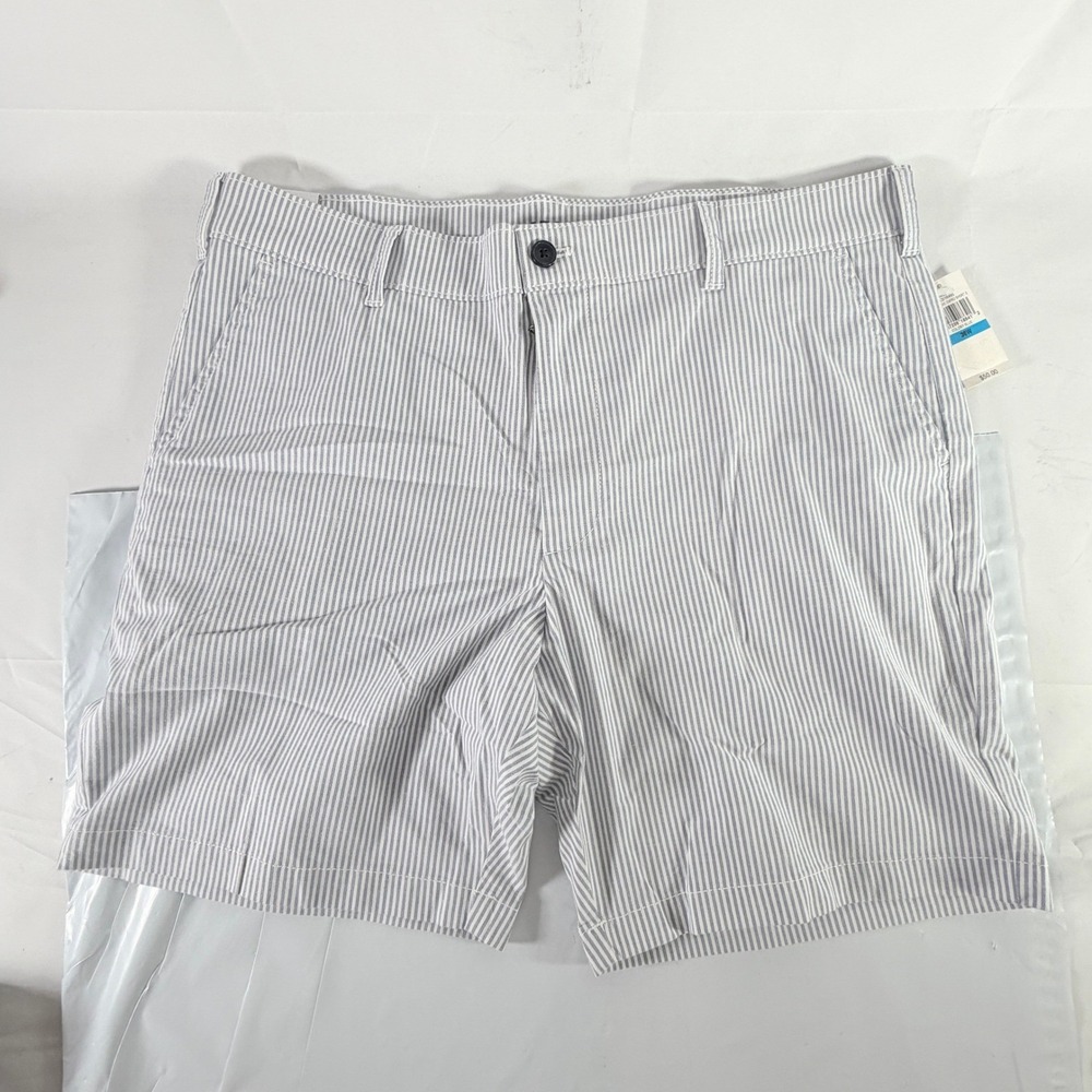 IZOD Men's Classic Fit Oxford Shorts 36W Colony Blue White Striped NWT
